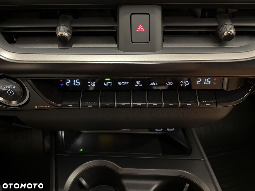 Lexus UX - 17