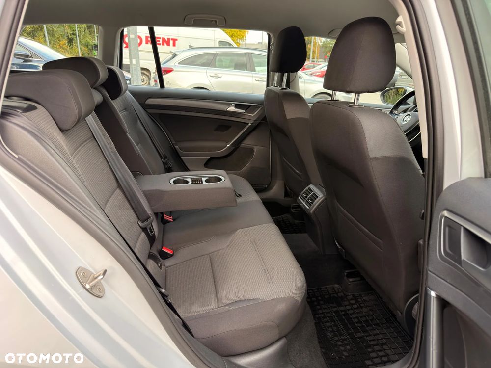 Volkswagen Golf - 18