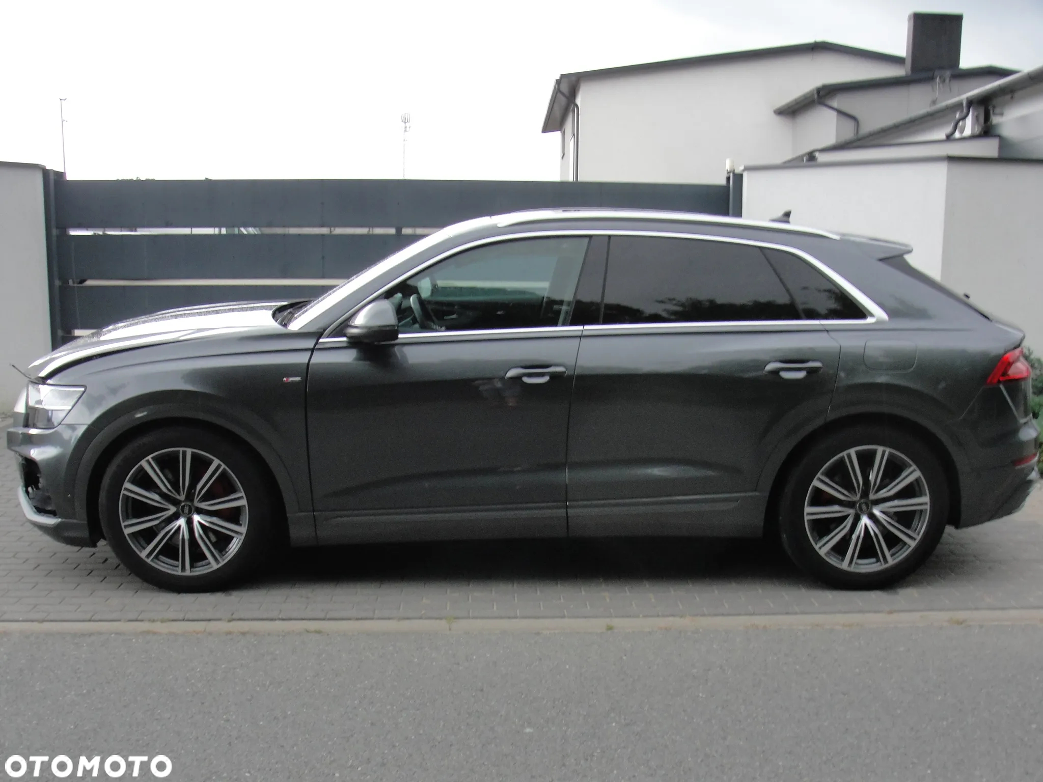 Audi Q8 55 TFSI e Quattro Tiptronic - 17
