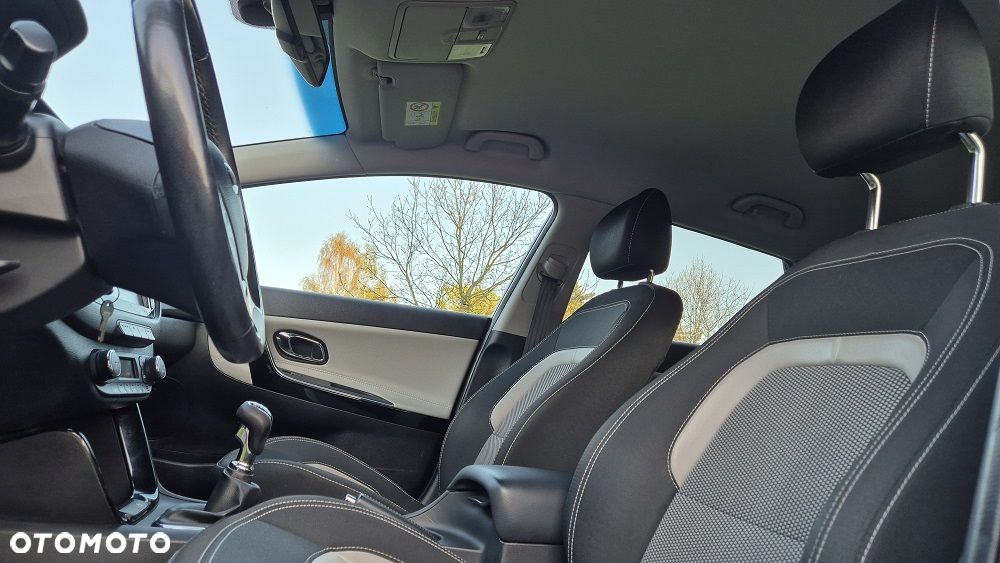 Kia Ceed 1.6 GDI ISG Spirit - 16