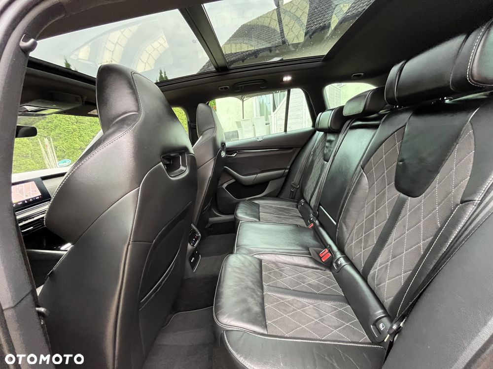 Skoda Octavia 2.0 TDI DSG 4x4 RS Plus - 9
