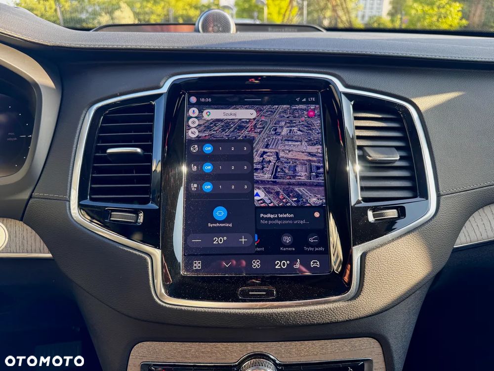 Volvo XC 90 T8 AWD Plug-In Hybrid Ultra Dark 7os - 17