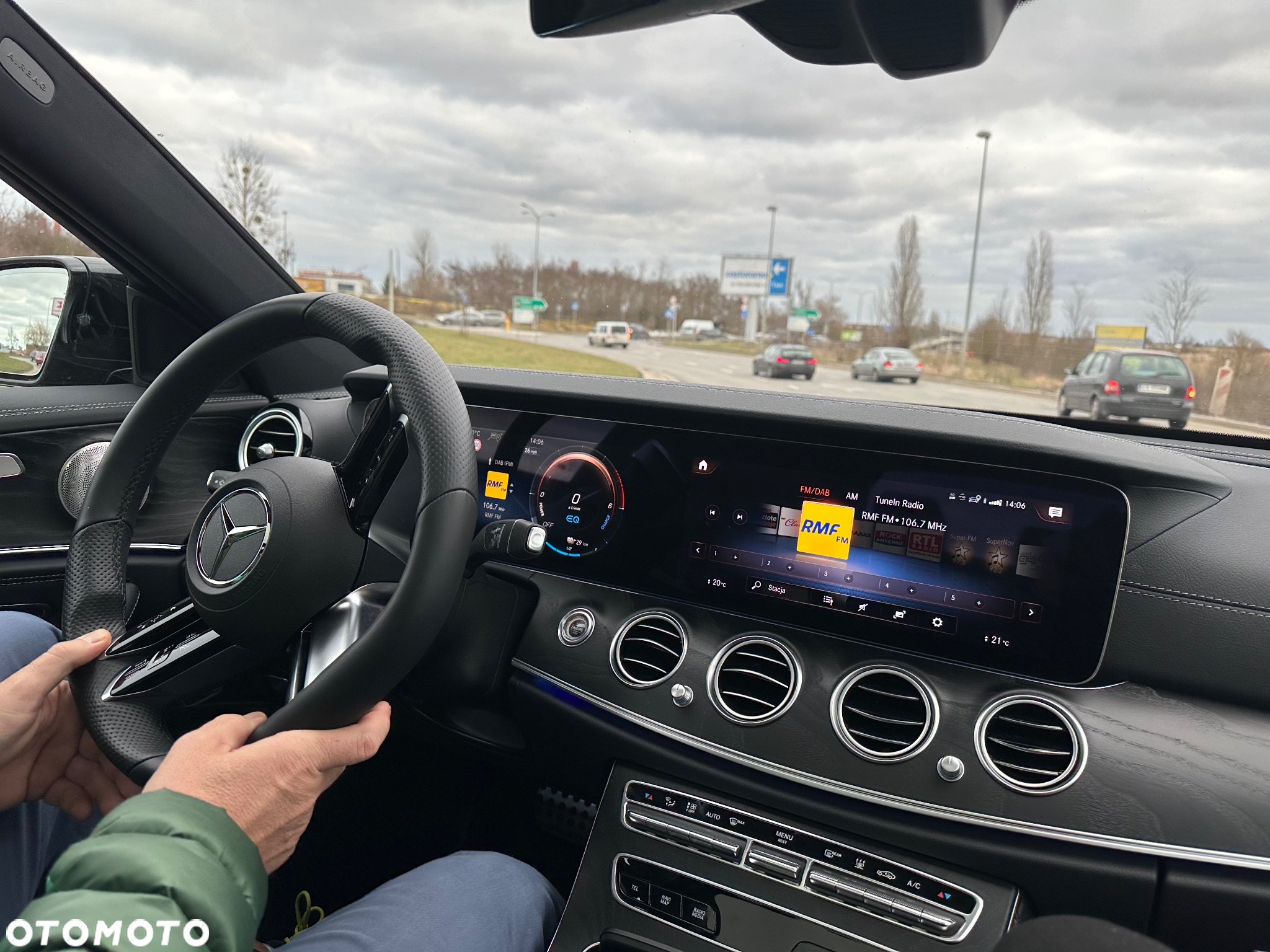 Mercedes-Benz Klasa E 300 de Business Edition - 7