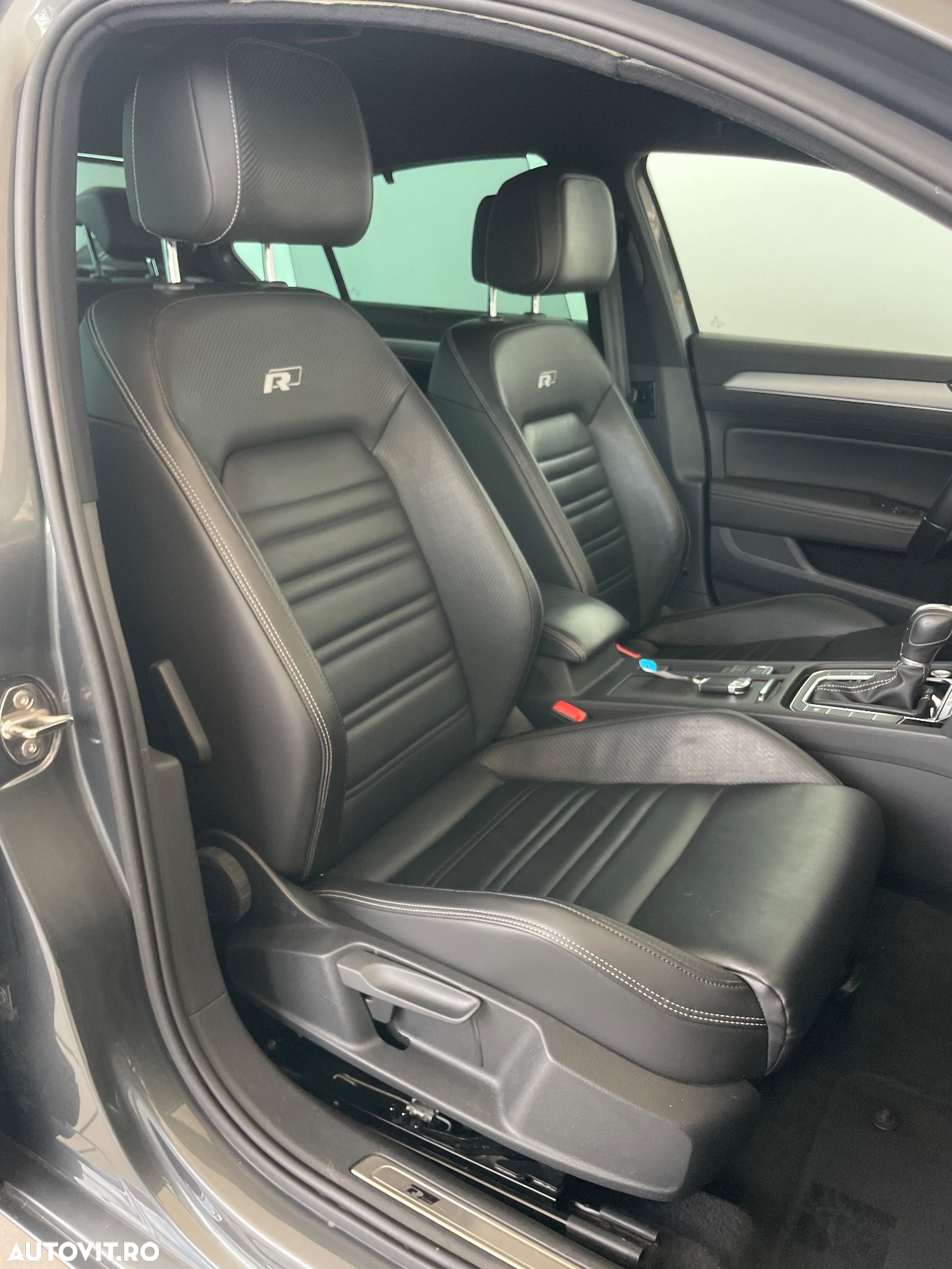 Volkswagen Passat - 24