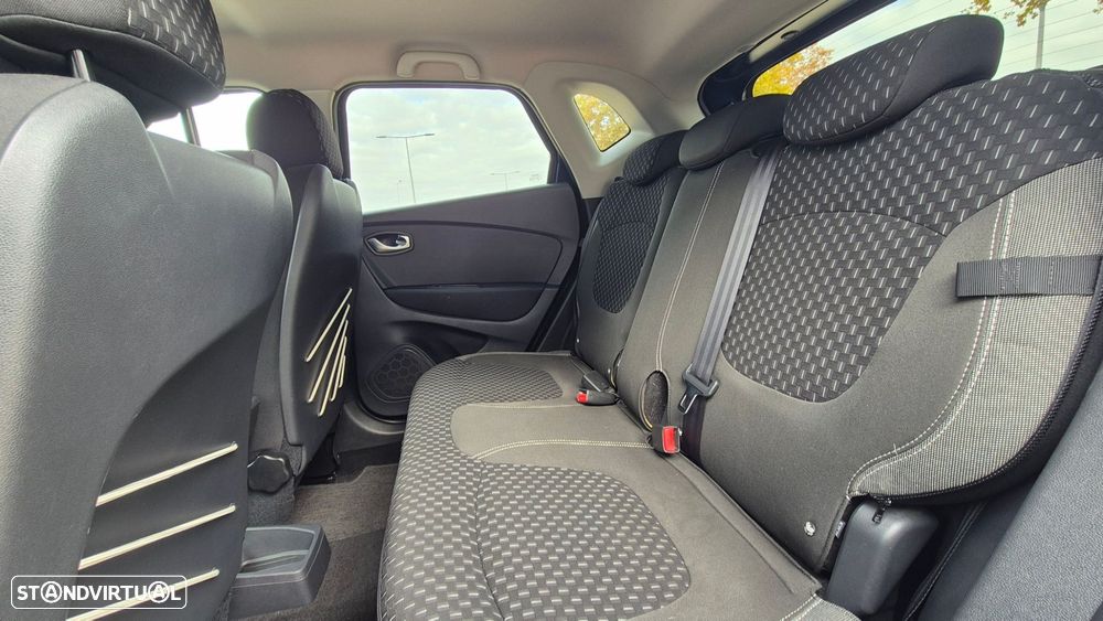 Renault Captur 0.9 TCE Exclusive XMOD - 38