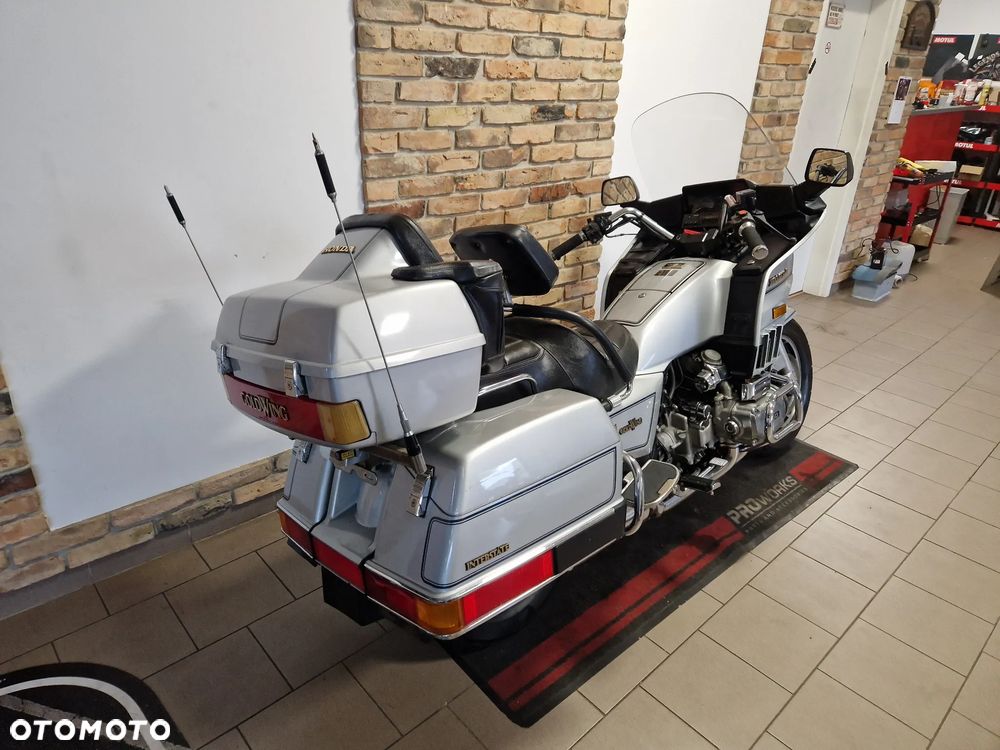 Honda GL - 4
