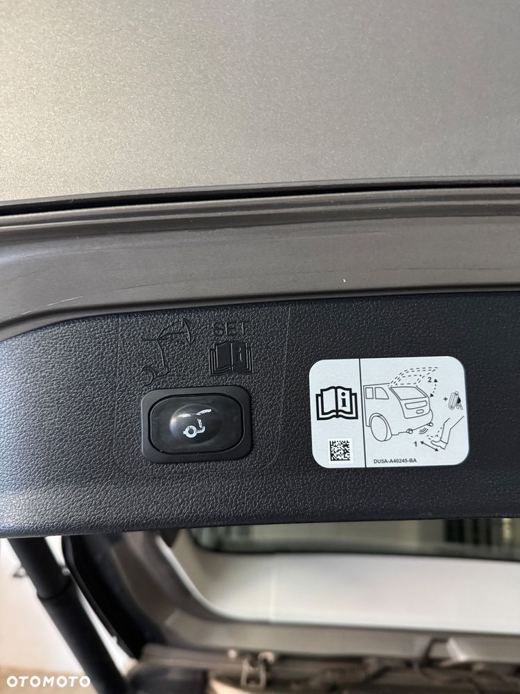 Ford Kuga 1.5 EcoBoost 2x4 Titanium - 10