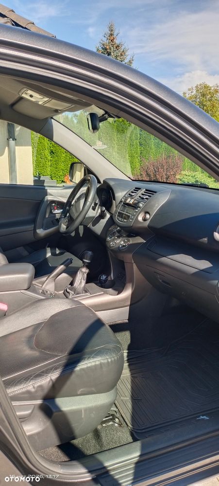 Toyota RAV4 2.2 D-4D Prestige - 14