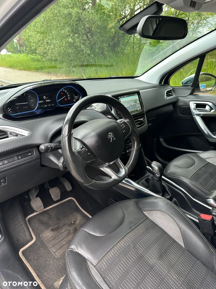 Peugeot 2008 120 VTI Allure - 4