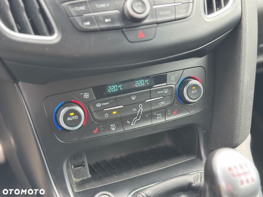 Ford Focus 2.0 EcoBoost ST mit Leder-Sport-Paket - 27