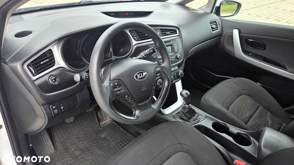 Kia Ceed - 7