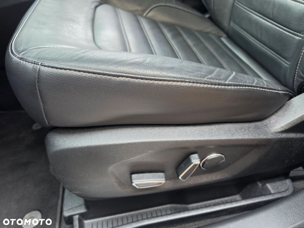 Ford Galaxy 2.0 TDCi Titanium - 28