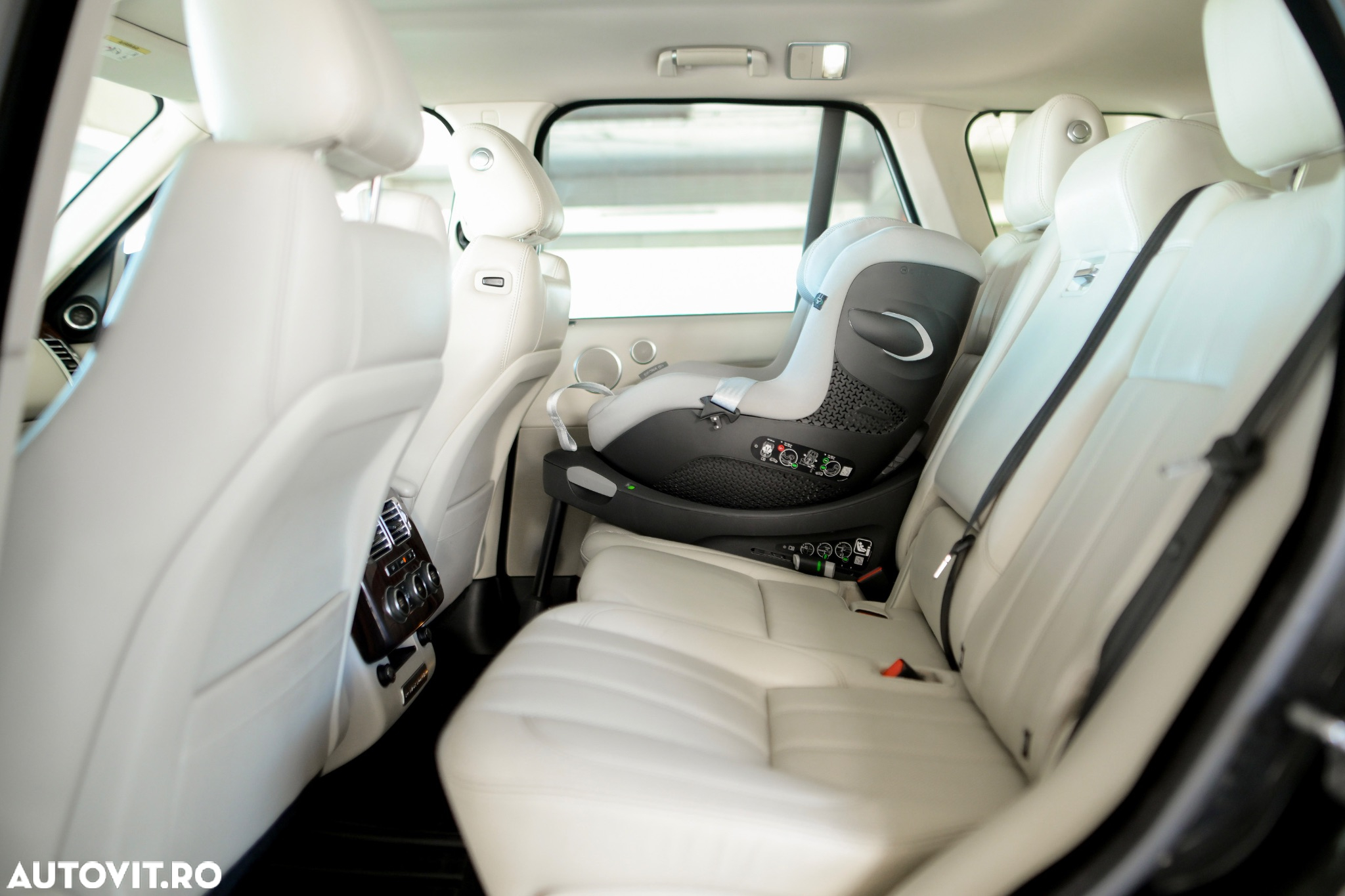 Land Rover Range Rover Vogue - 27