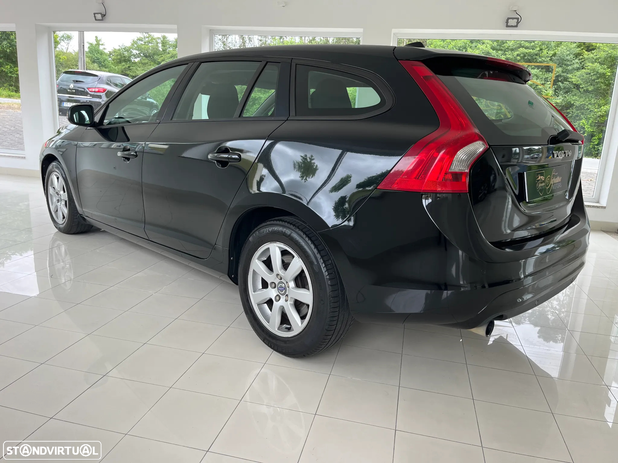 Volvo V60 1.6 D2 Drive Kinetic Start/Stop - 8