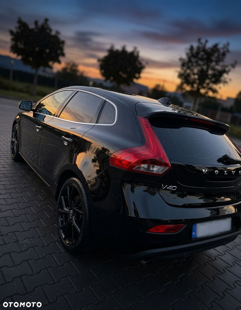 Volvo V40 D3 Momentum - 4