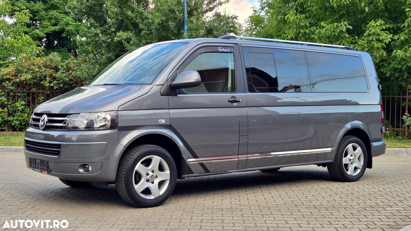 Volkswagen Caravelle - 6