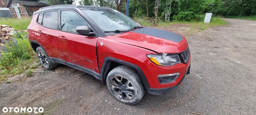 Jeep Compass - 32