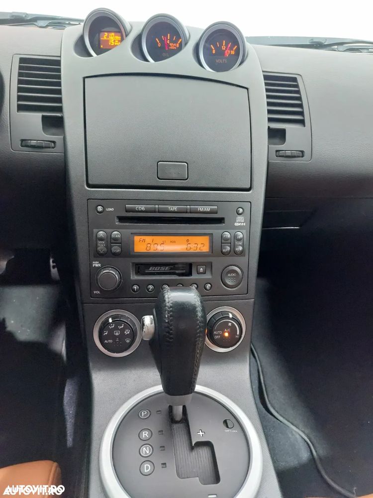 Nissan 350 Z - 2
