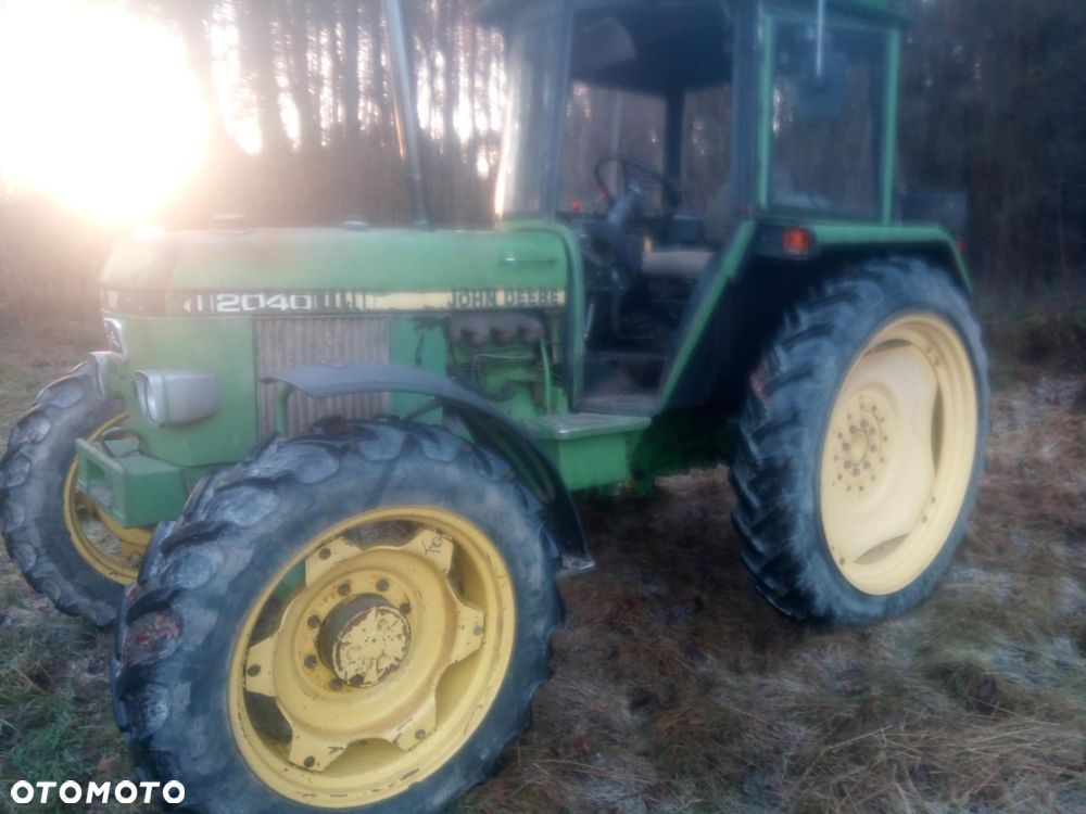 John Deere 2040 - 2