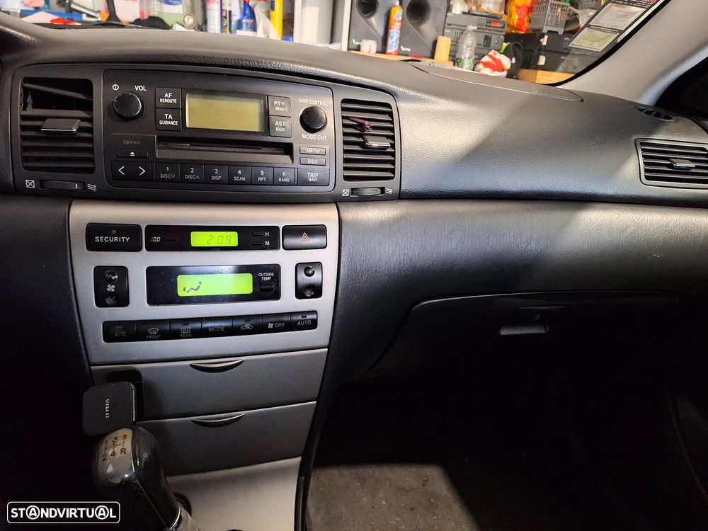 Toyota Corolla 2.0 D-4D Sol - 8