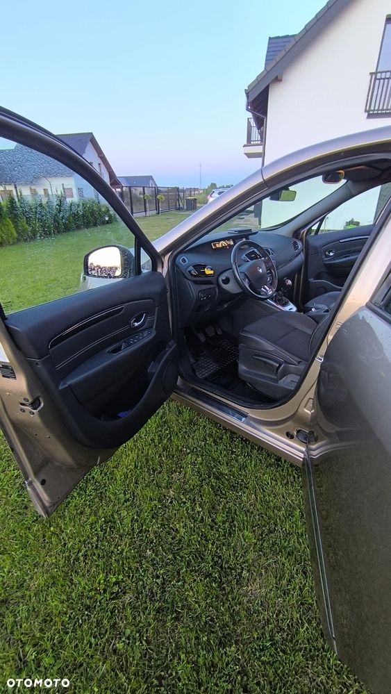Renault Scenic dCi 110 LIMITED - 23