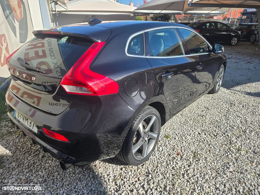 Volvo V40 D2 R Design - 6