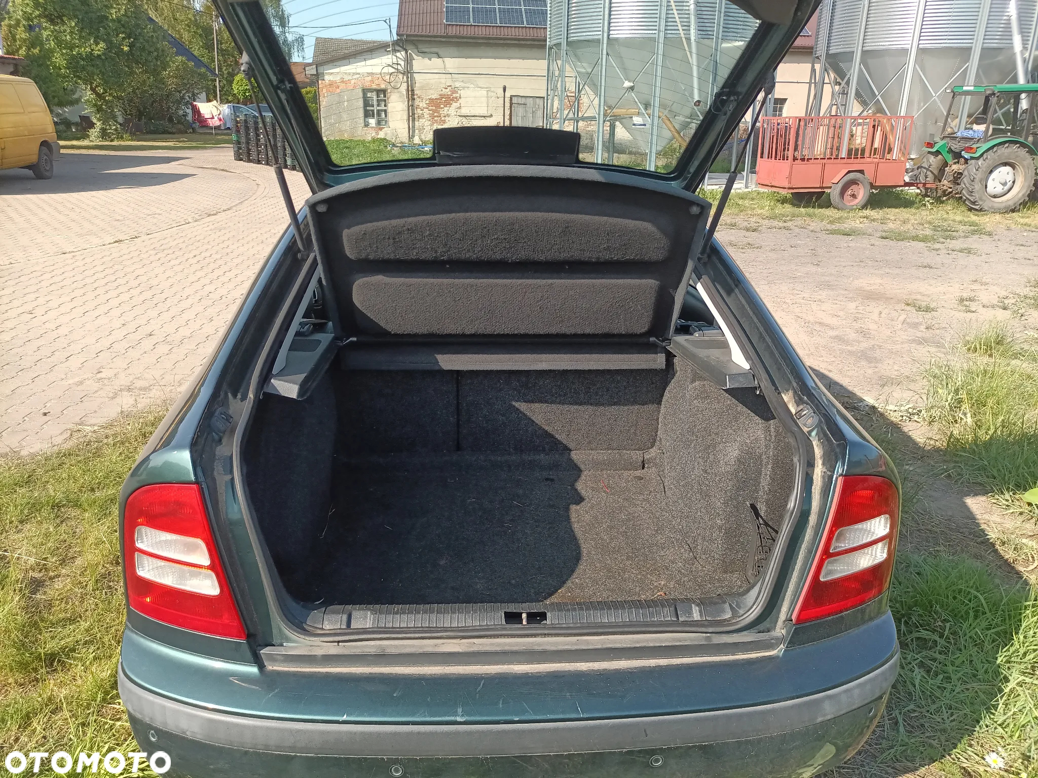 Skoda Octavia 1.8T Tour Classic - 9