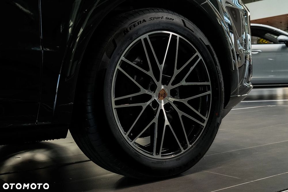 Porsche Cayenne Black Edition - 12