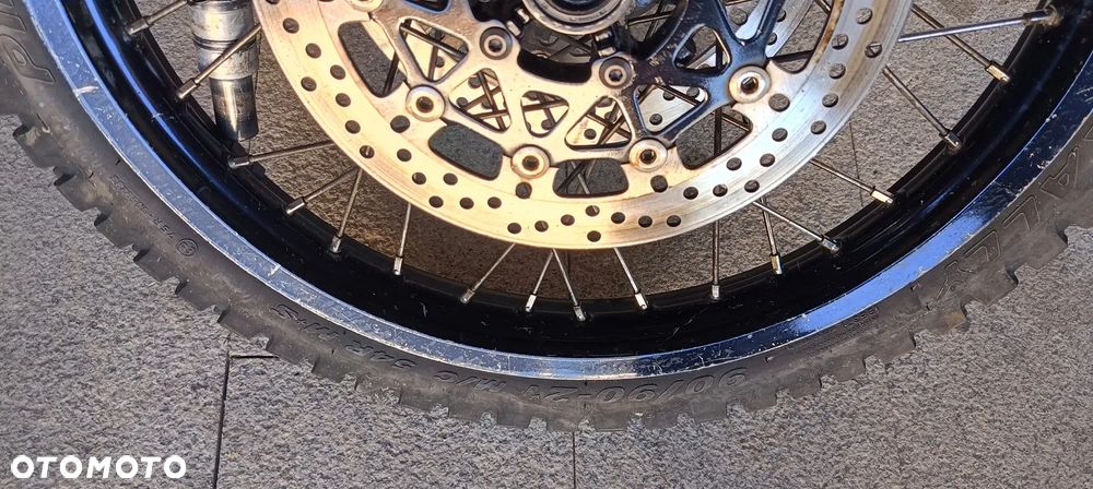 TRIUMPH TIGER 800XC KOŁO FELGA PRZÓD  KIEROWNICA HALOGENY CHŁODNICA SZYBA LICZNIK ZEGARY XRT - 35