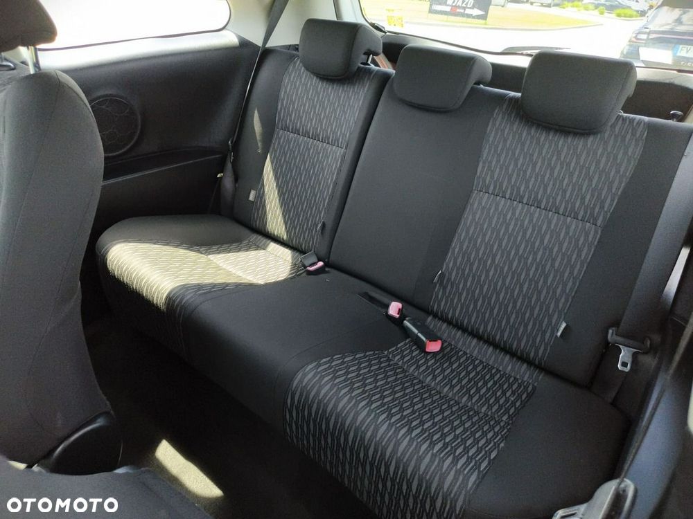 Toyota Yaris - 14
