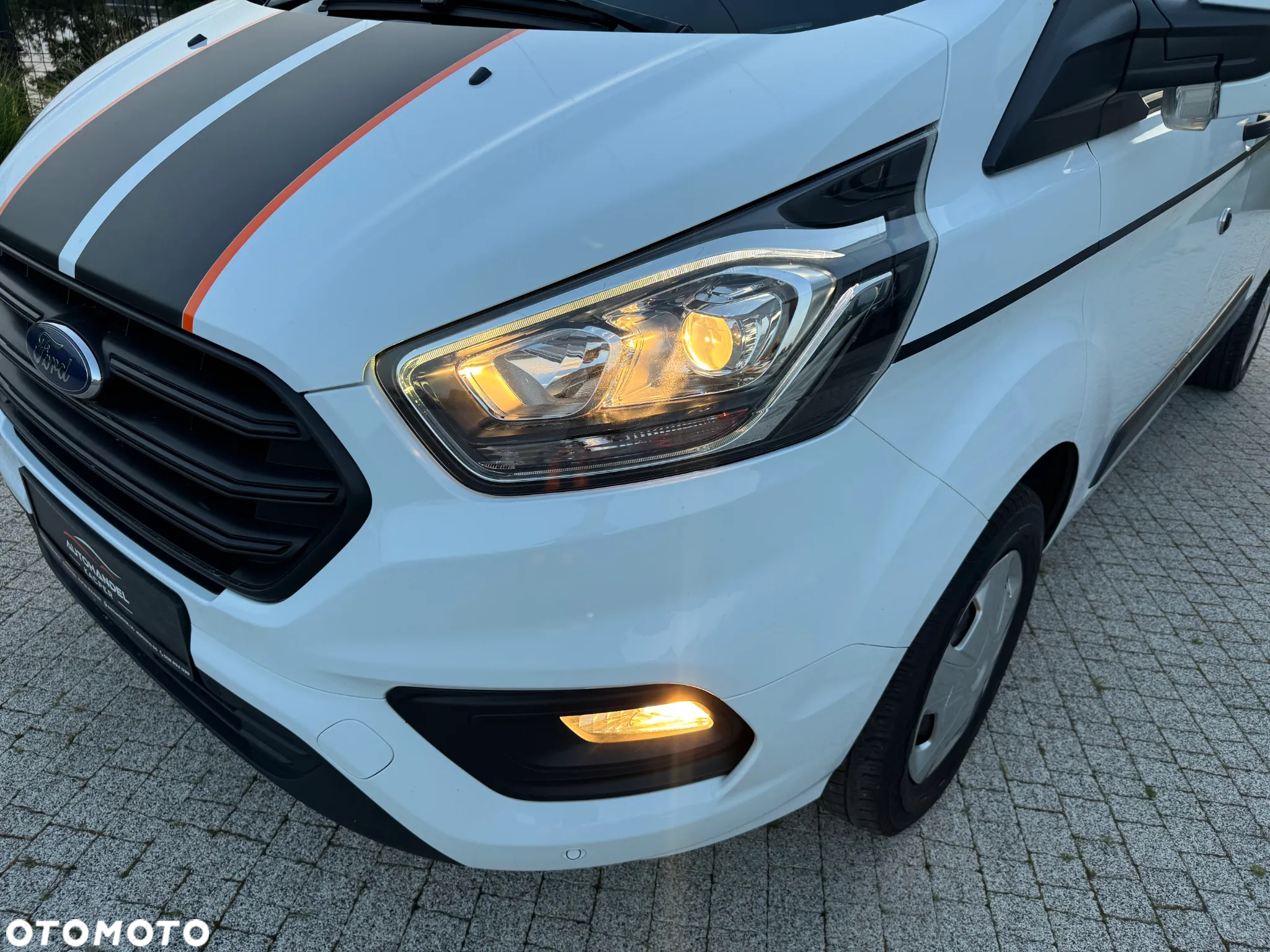Ford TRANSIT CUSTOM - 4