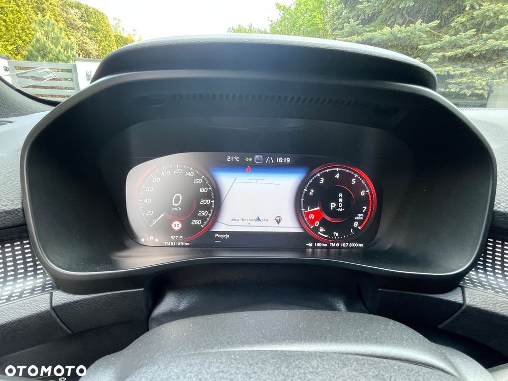 Volvo XC 40 - 23