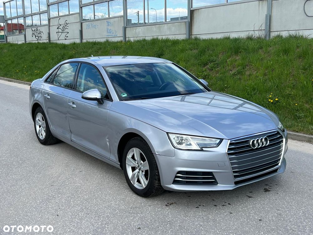 Audi A4 Limousine - 10