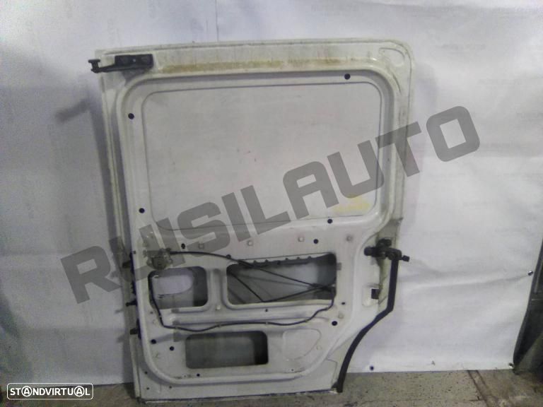 Porta Lateral Direita  Opel Combo C [2002_2012] 1.3 Cdti 16v - 2