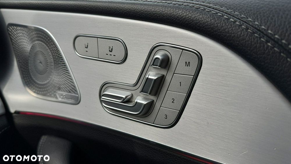 Mercedes-Benz GLS - 21