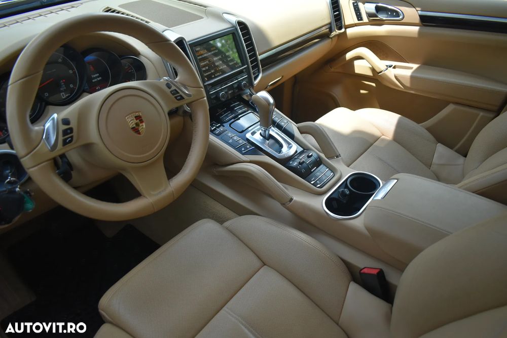 Porsche Cayenne - 7
