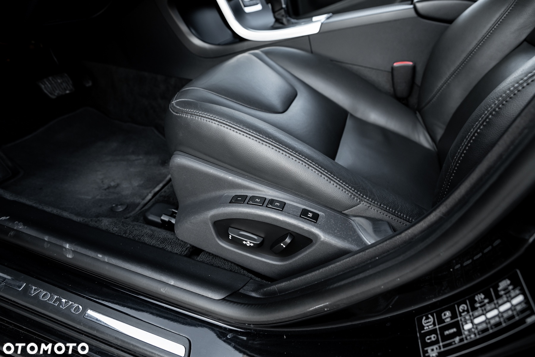 Volvo V60 D4 AWD Geartronic Momentum - 19