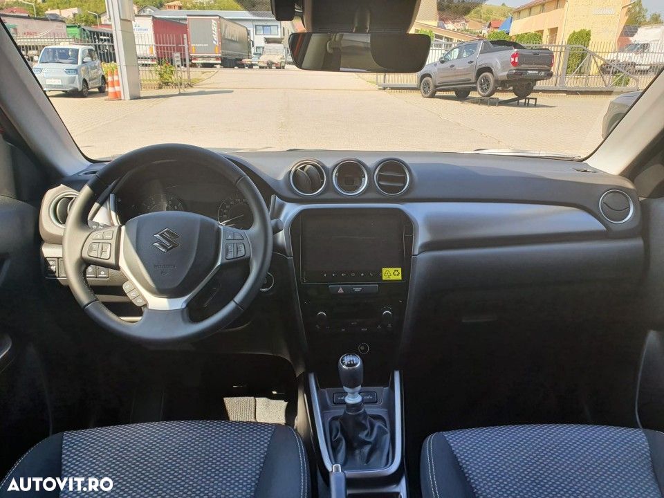 Suzuki Vitara 1.4 Boosterjet 6MT MHEV Passion - 4