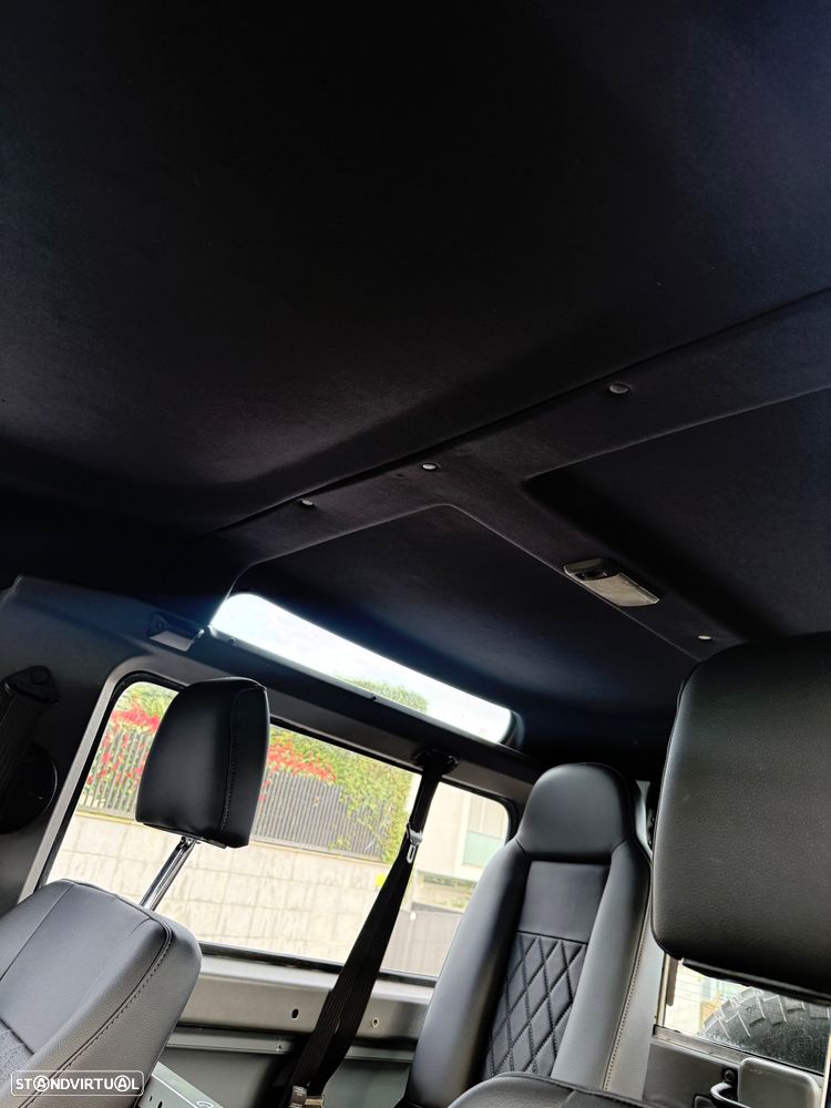 Land Rover Defender 90 2.5 TD5 Metal Top - 10