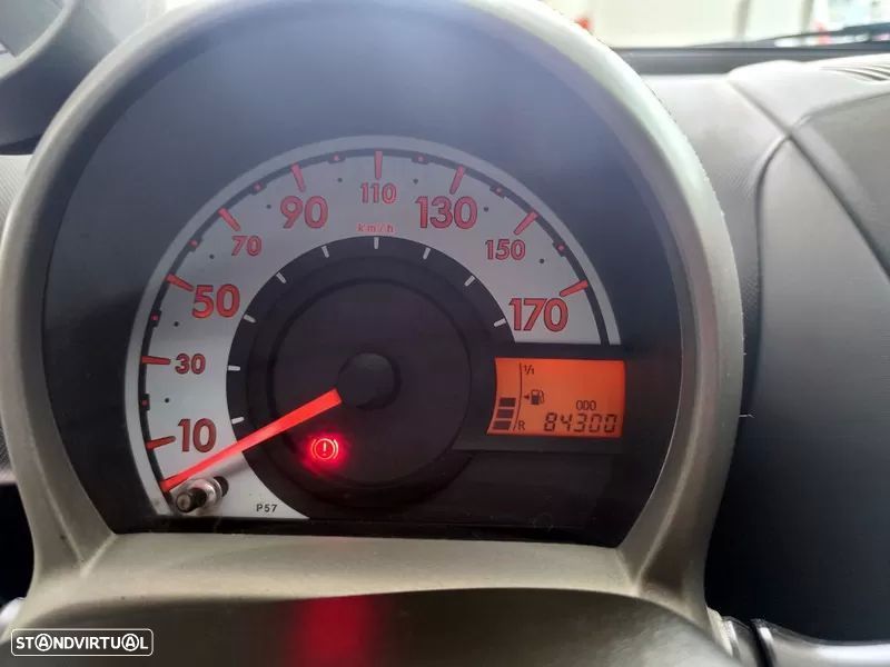 Peugeot 107 1.0 Black&Silver - 16