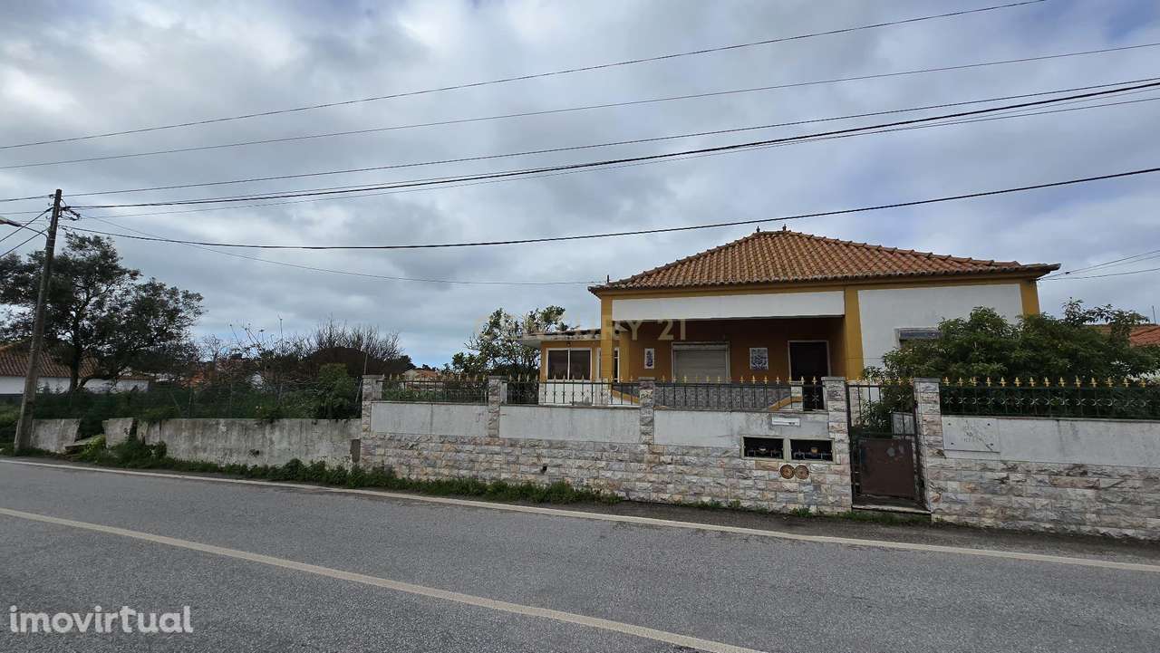 Terreno Urbano de 3.900 m², com moradia térrea sem licença – Charneca - Grande imagem: 3/22