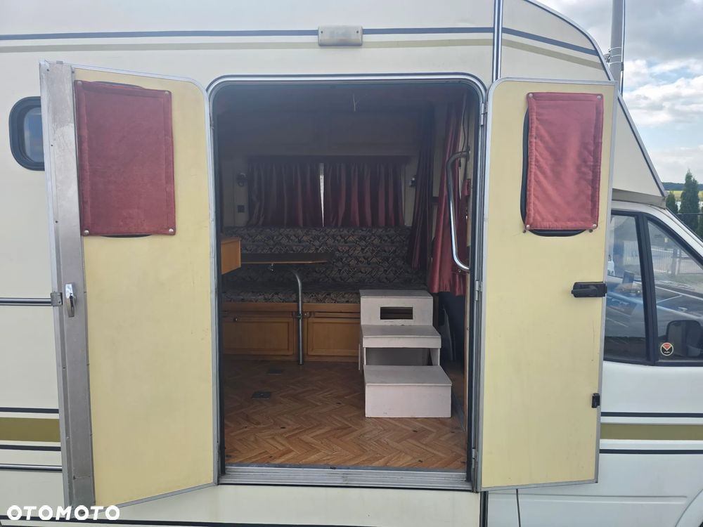 Ford Transit - 11