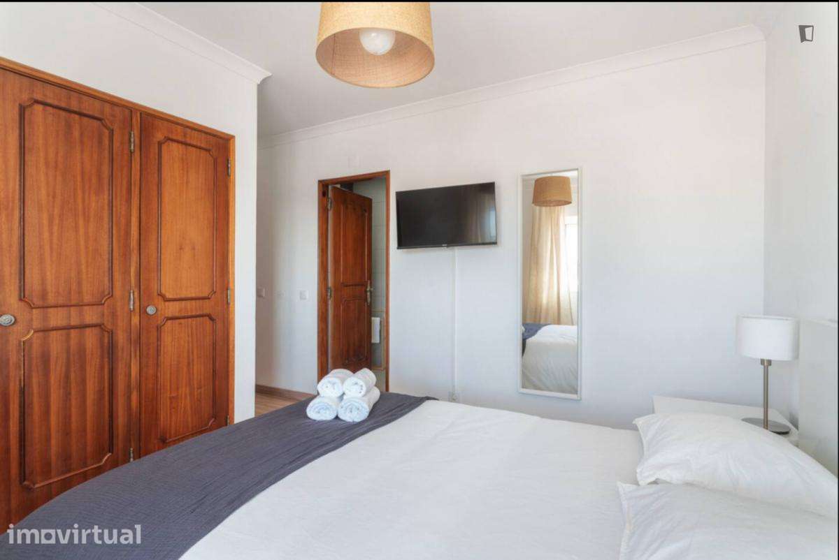 Apartamento com 3 quartos - localizado em Faro - Grande imagem: 2/24