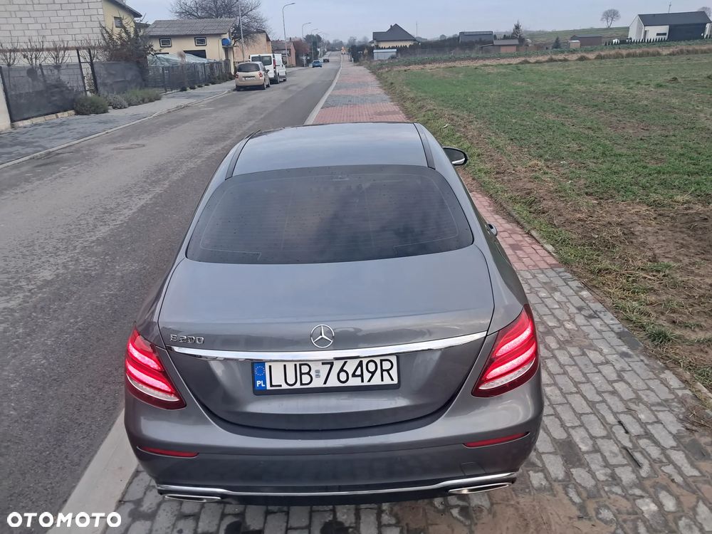 Mercedes-Benz Klasa E 200 9G-TRONIC - 14