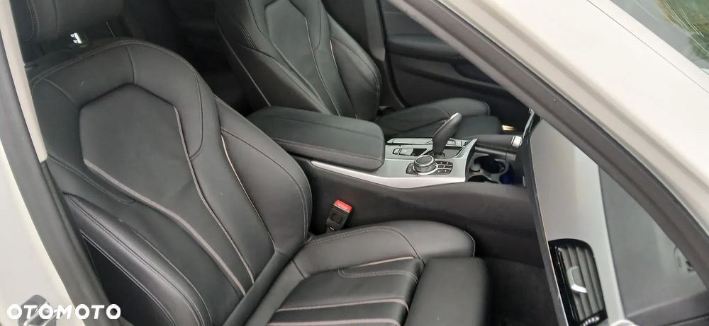 BMW Seria 5 530i Sport Line - 17