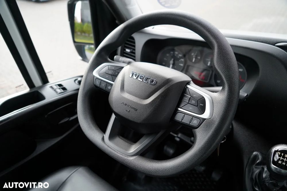 Iveco DAILY 65-170 / ȘASIU CU CABINĂ - 3,8 M / MANUALĂ / ROȚI SPATE DUBLE / 3 LOCURI / TAPIȚERIE DIN PIELE / IMPORTAT / - 26