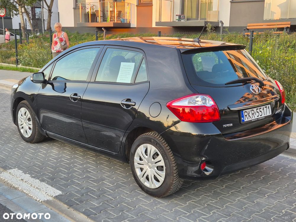 Toyota Auris 1.33 VVT-i Terra - 4