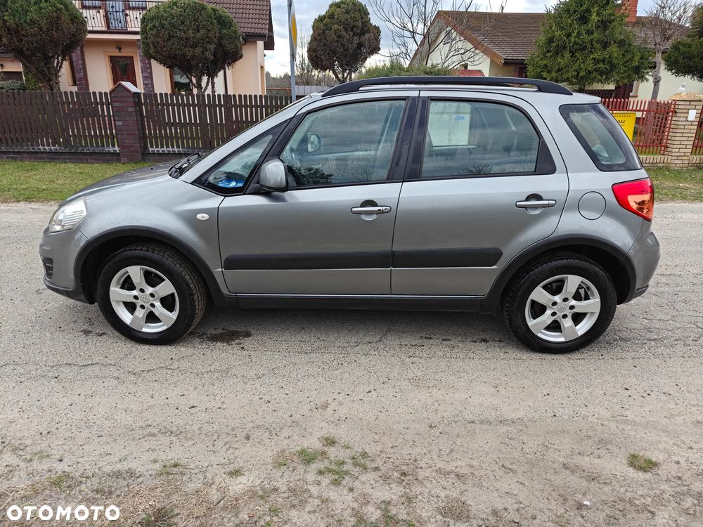 Suzuki SX4 1.6 Comfort Plus 4WD - 11