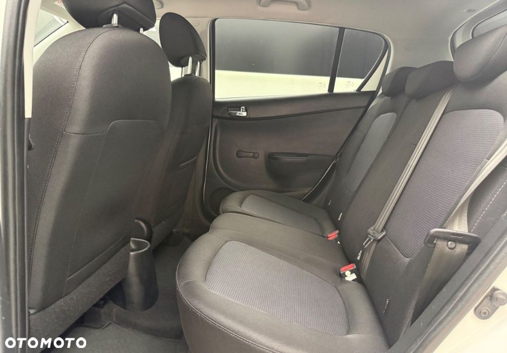 Hyundai i20 - 25