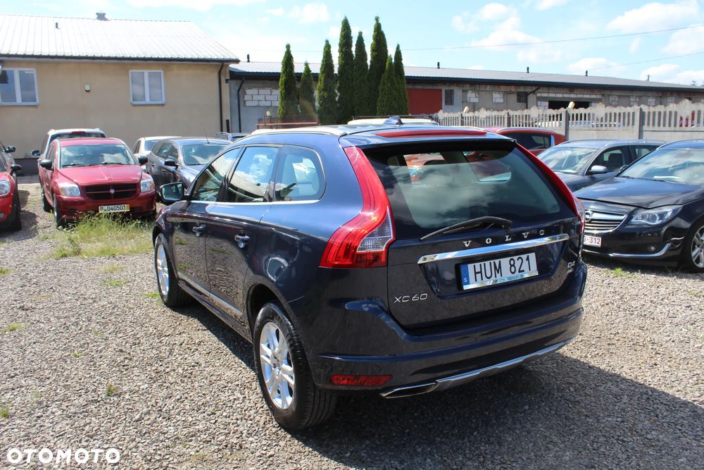 Volvo XC 60 D4 AWD R-Design Summum - 3